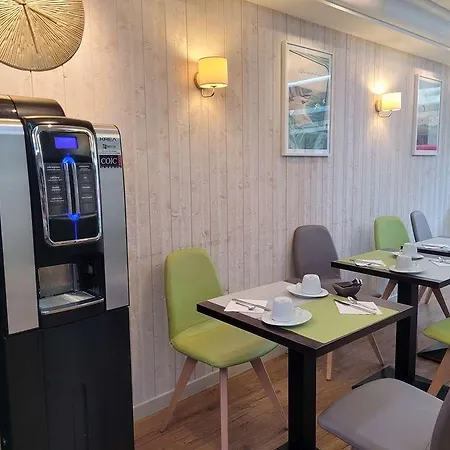 Brit Hotel des Halles 